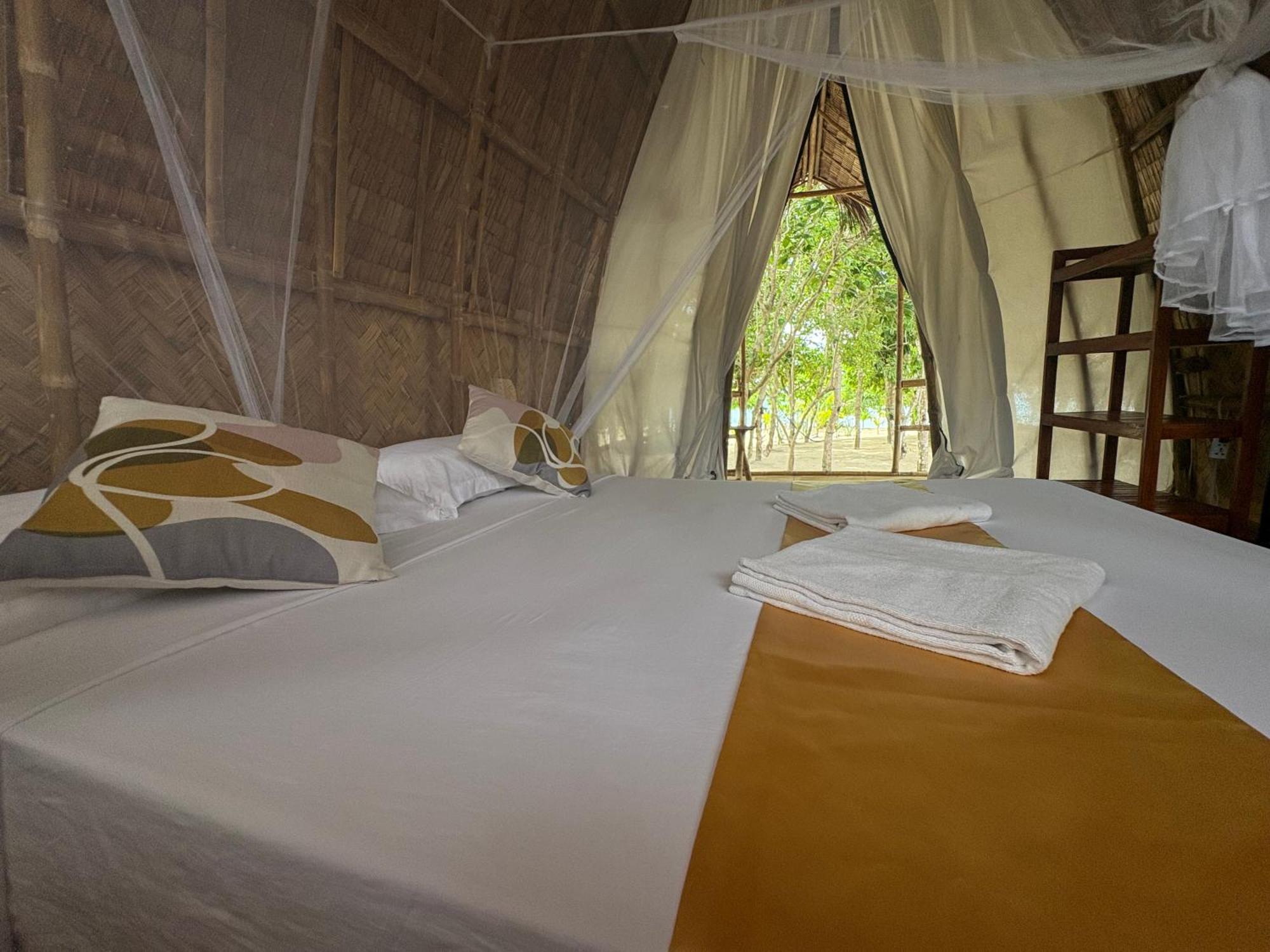 Dosplaya Ecocamp Hotel El Nido Bagian luar foto